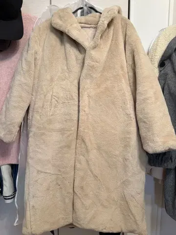 후드 부착 롱 코트 베이지