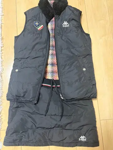 Kappa 체크 무늬 베스트와 스커트 세트