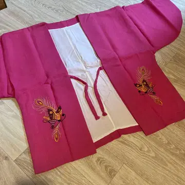 [ 새상품급 ] 핑크 자수 겉옷 기모노 앤티크 쇼와 레트로 모던 설날