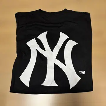 새상품 MLB 뉴욕 양키스 트레이닝복 L 사이즈