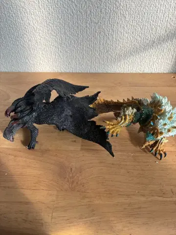 고아 마가라 진 오우가 피규어