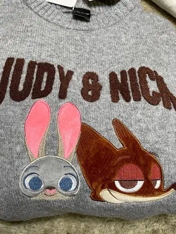 주토피아 니트 스웨터 사이즈 L 새상품 시마무라