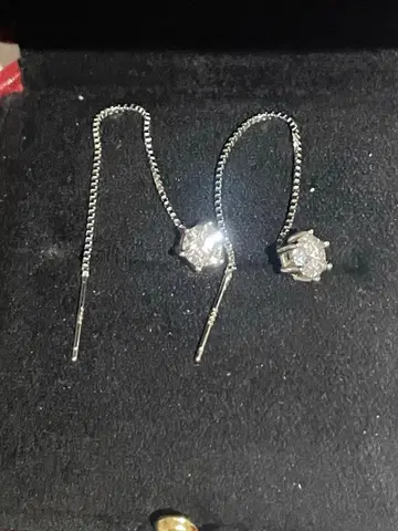 모이사나이트 아메리칸 귀걸이