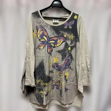 스칼라 나비와 별 그래픽 긴팔 상의