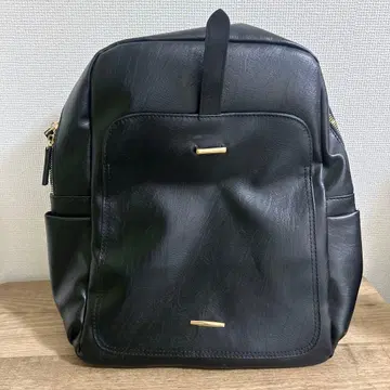 새상품 미사용 A4 사이즈 넉넉한 수납 가능 블랙 스퀘어 백팩 가방