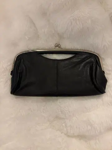 블랙 가마구치 클러치백