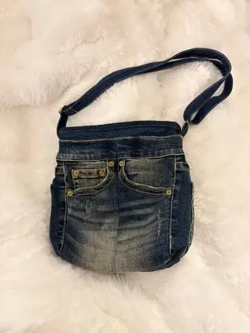 다크 블루 데님 숄더백