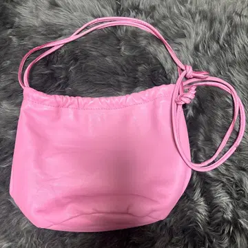 드로우스트링 백 아야카와사키