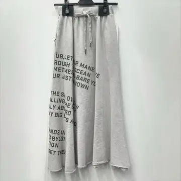 [ 새상품 미사용 ] RISLEY 로고 플레어 맨투맨 스커트