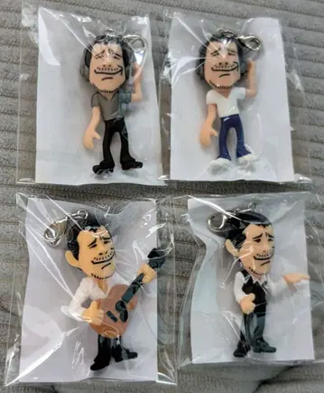 야자와 에이요시 가챠 4개 세트