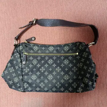 러셋 핸드백 브라운 계열