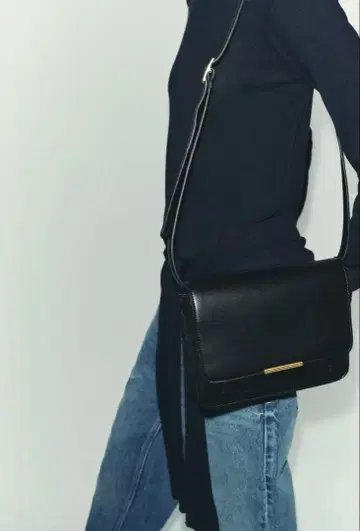 미사용 ZARA 블랙 가죽 숄더백