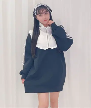 Honey Cinnamon 소매 라인 리본 하프 지퍼 맨투맨 블랙