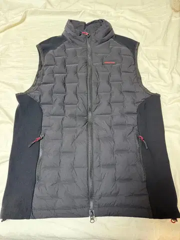 BRIEFING 블랙 하이브리드 다운 베스트