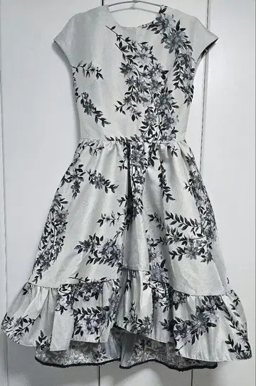 자카드 플라워 프릴 원피스