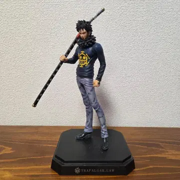 ONE PIECE 제일복권 트라팔가 로 피규어