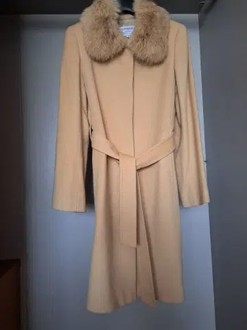 퍼 달린 캐시미어 100% 롱 코트