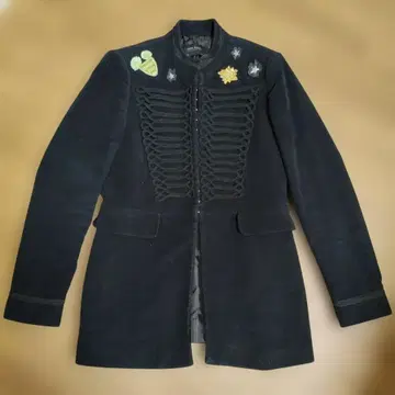 ZARA 자수 부착 블랙 테일러드 자켓