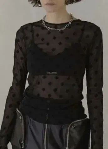 PRANK PROJECT 플로키 모노그램 시어 탑 블랙