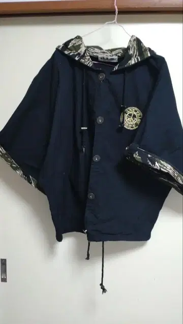 d.i.a 반팔 후드티