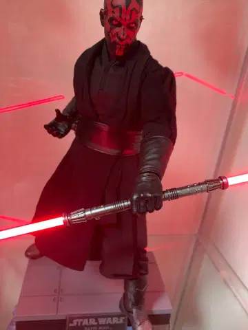 핫토이즈 다스 몰 커스텀 라이트세이버