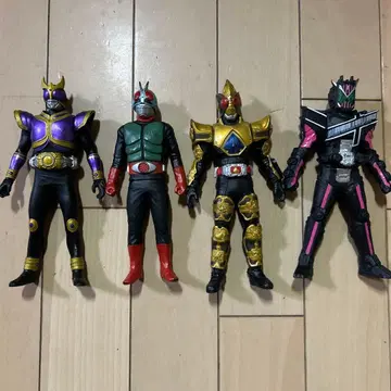 가면라이더 피규어 4체 세트