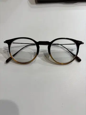 올리버 피플스 브라운 라운드 안경 마렛