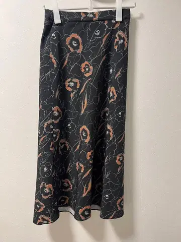 relume 꽃무늬 플레어 스커트 사이즈 F