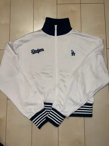 MOUSSY 후드티 MLB 콜라보