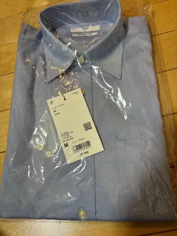 유니클로 슈퍼 논아이론 셔츠 라이트 블루 M 사이즈 100% 면