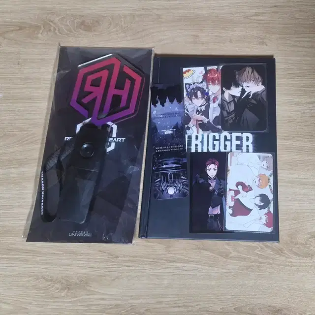 리레볼루션,응원봉 + 포토북 세트 판매합니다!