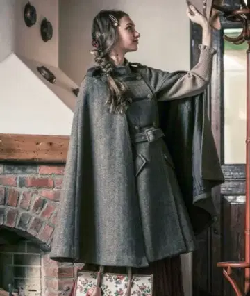 엑시즈팜 나폴레옹풍 코트 판초 코트