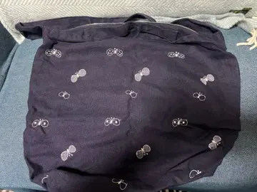 미나 페르호넨 네이비 나비 자수 토트백 대