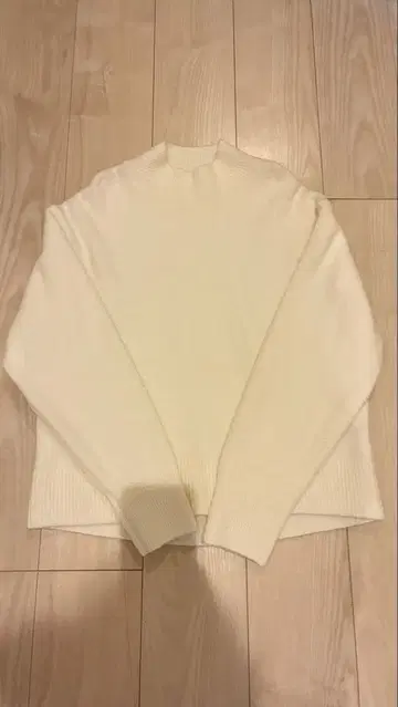 La TOTALITE 니트 스웨터