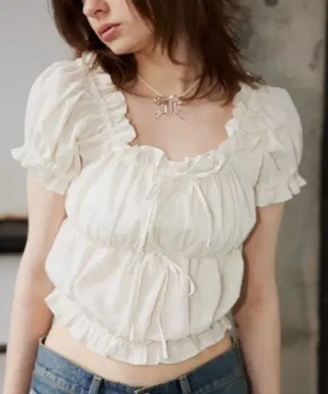 개더 리본 블라우스