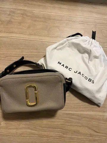 마크 제이콥스 베이지 숄더백