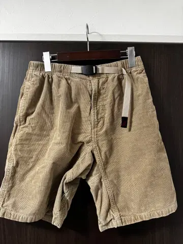 그라미치 코듀로이 숏팬츠