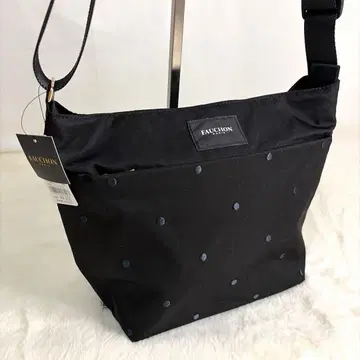 택 포함 새상품 FAUCHON 포숑 숄더백 블랙 도트 경량