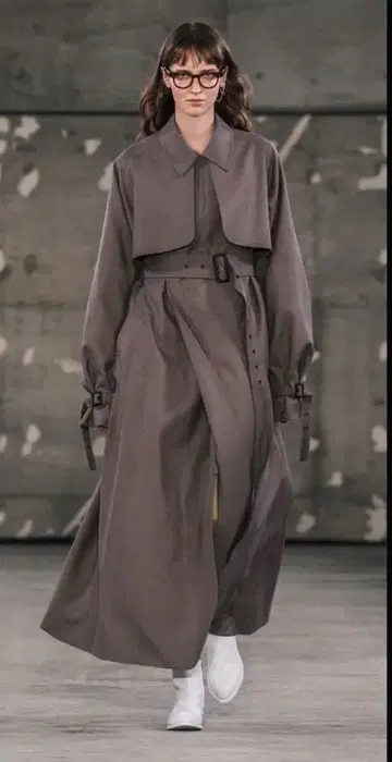 [ 새상품급 ] HYKE 롱 코트 사이즈 1