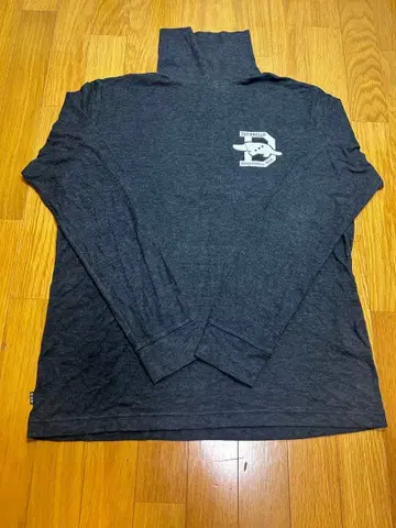 rough & swell 다크 그레이 하이넥 트레이닝복