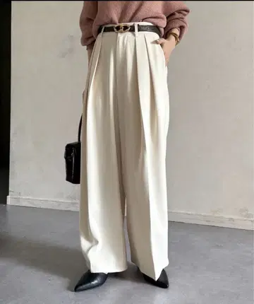 택 포함 새상품 Thevon 2턱 슬랙스