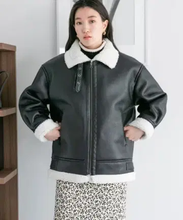 LOWRYSFARM 가죽 보아 자켓