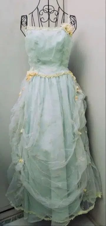 민트 그린 롱 드레스 연주회