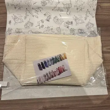 비오는날 정원 아이보리