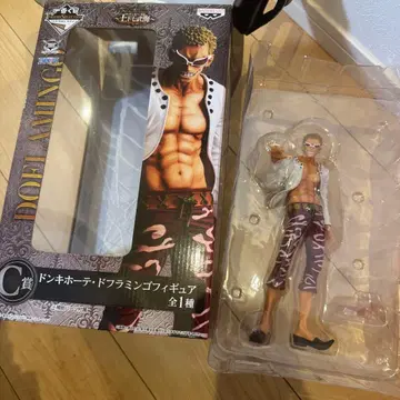 새상품급 원피스 제일복권 돈키호테 도플라밍고 피규어