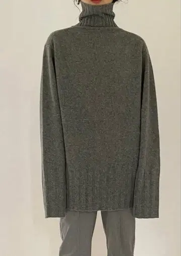 [12/16까지] ENOF 그레이 하이넥 니트