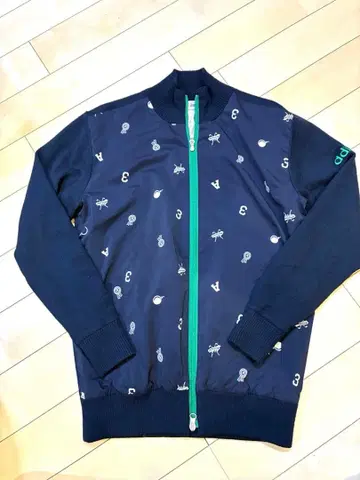adidas 골프웨어 니트 자켓 M 사이즈