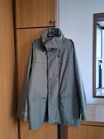 A. P. C 아페쎄 겉옷 후드 수납