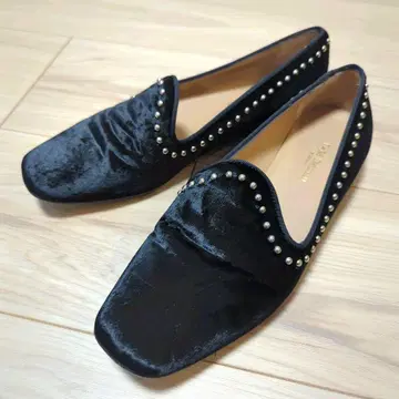 J&M DAVIDSON 벨벳 플랫슈즈 블랙 스터드 22.5