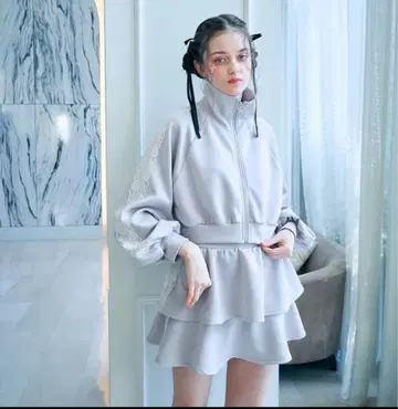 Lovilyn 트랙 자켓 스커트 셋업 가능